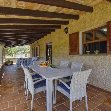 Holiday home Wunderschoenes Im Landhausstil Mit Pool Fuer 6 Personen, 6 Km Vom Entfernt Pollenca