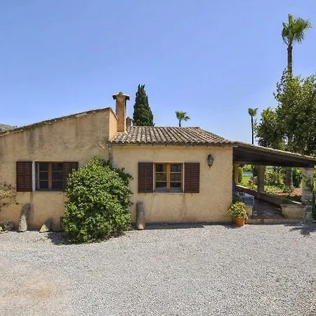 Holiday home Wunderschoenes Im Landhausstil Mit Pool Fuer 6 Personen, 6 Km Vom Entfernt
