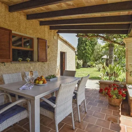 Wunderschoenes Im Landhausstil Mit Pool Fuer 6 Personen, 6 Km Vom Entfernt